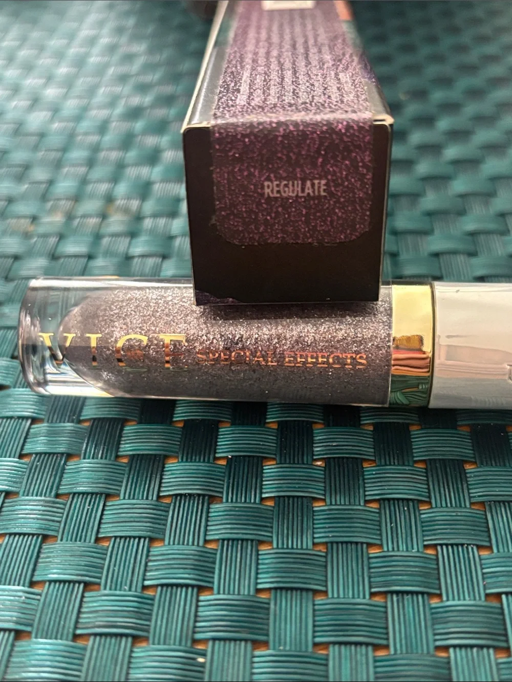 URBAN DECAY- Special Effects “Regulate” sparkley purple NWT